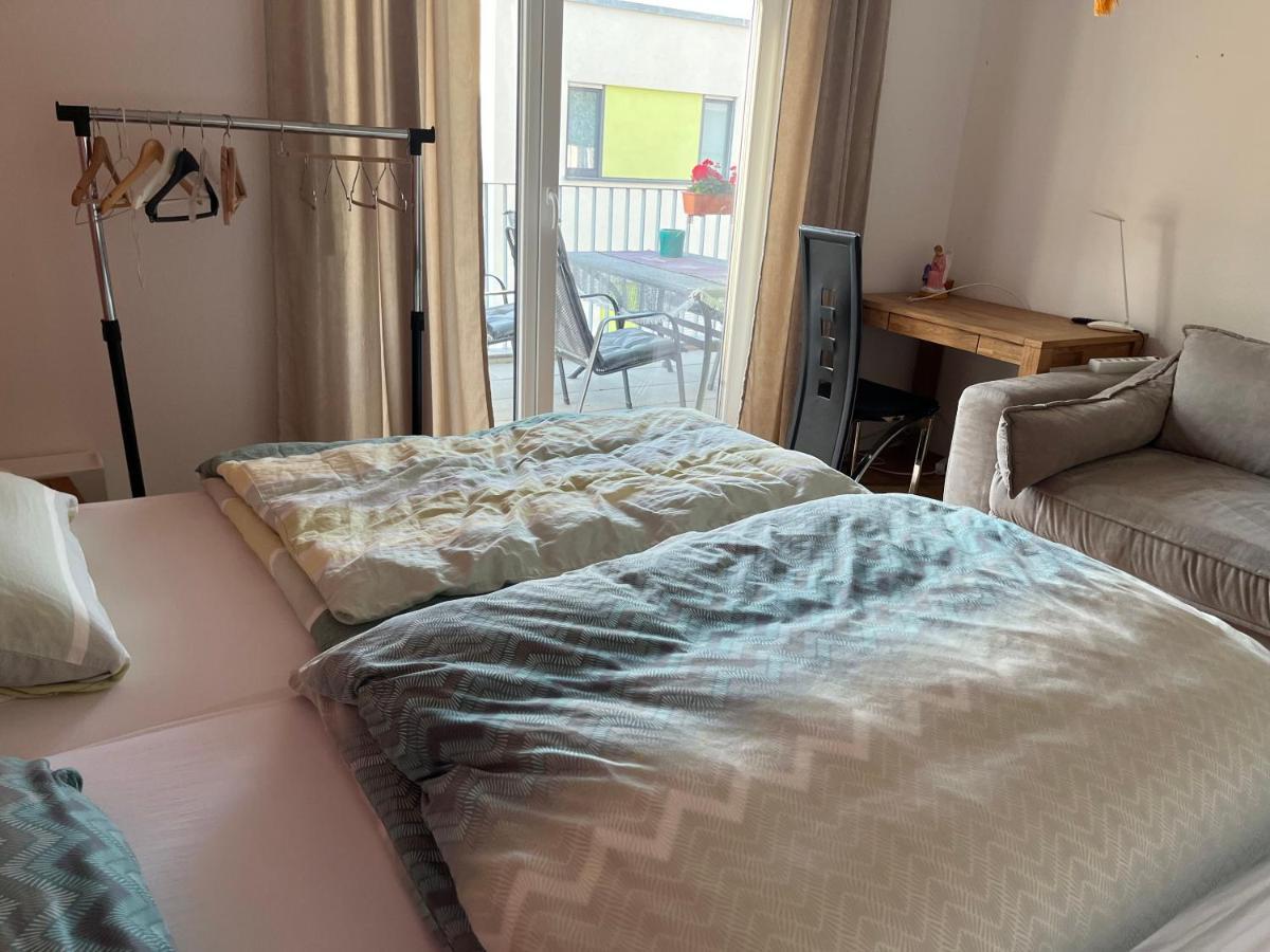 Schoenes Zimmer In Zentraler Lage Ulm Exterior foto